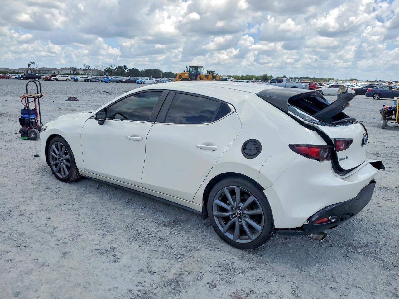 2021 MAZDA 3 SELECT — снимка 2