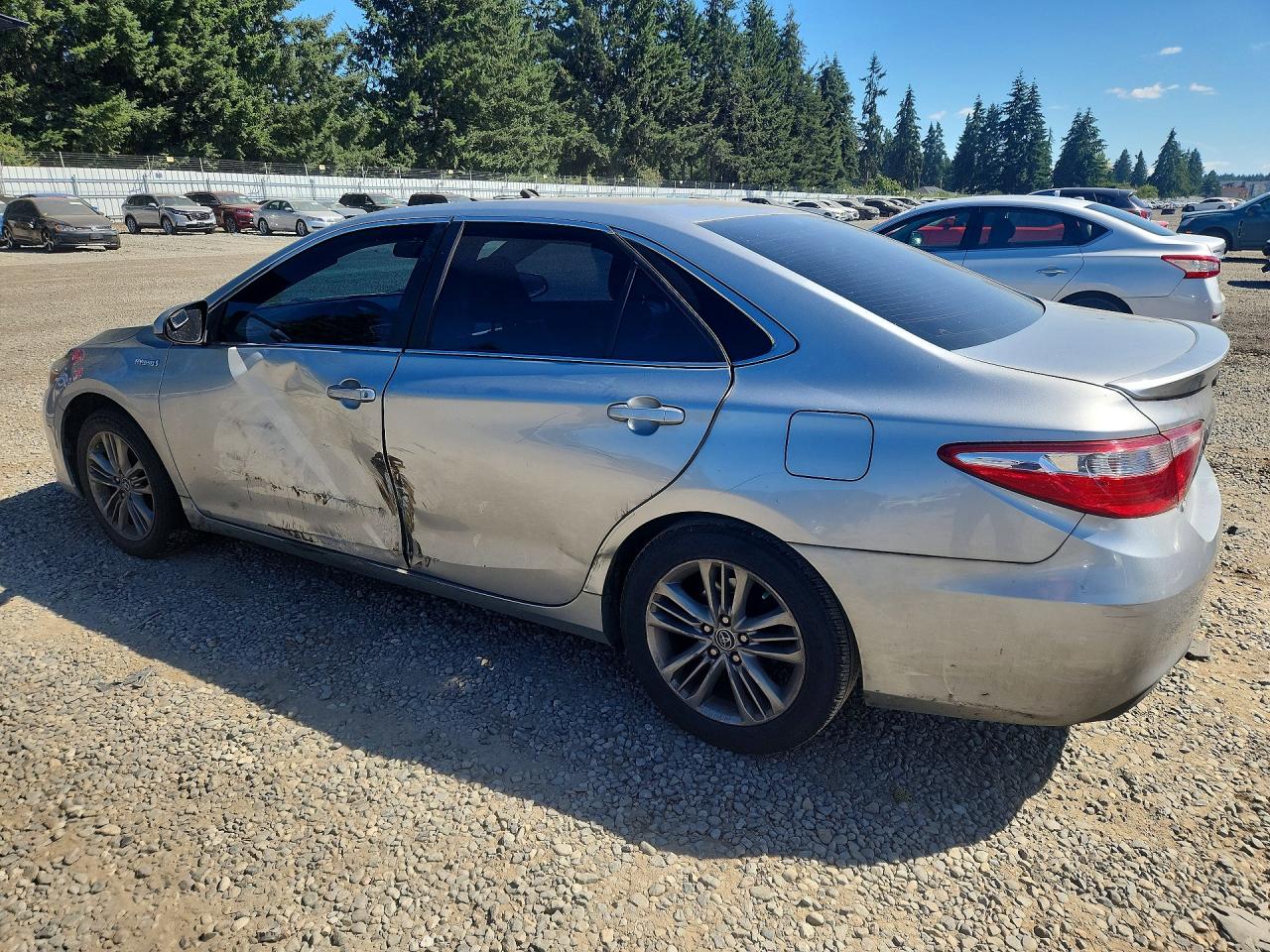 2015 TOYOTA CAMRY HYBRID SE — снимка 2