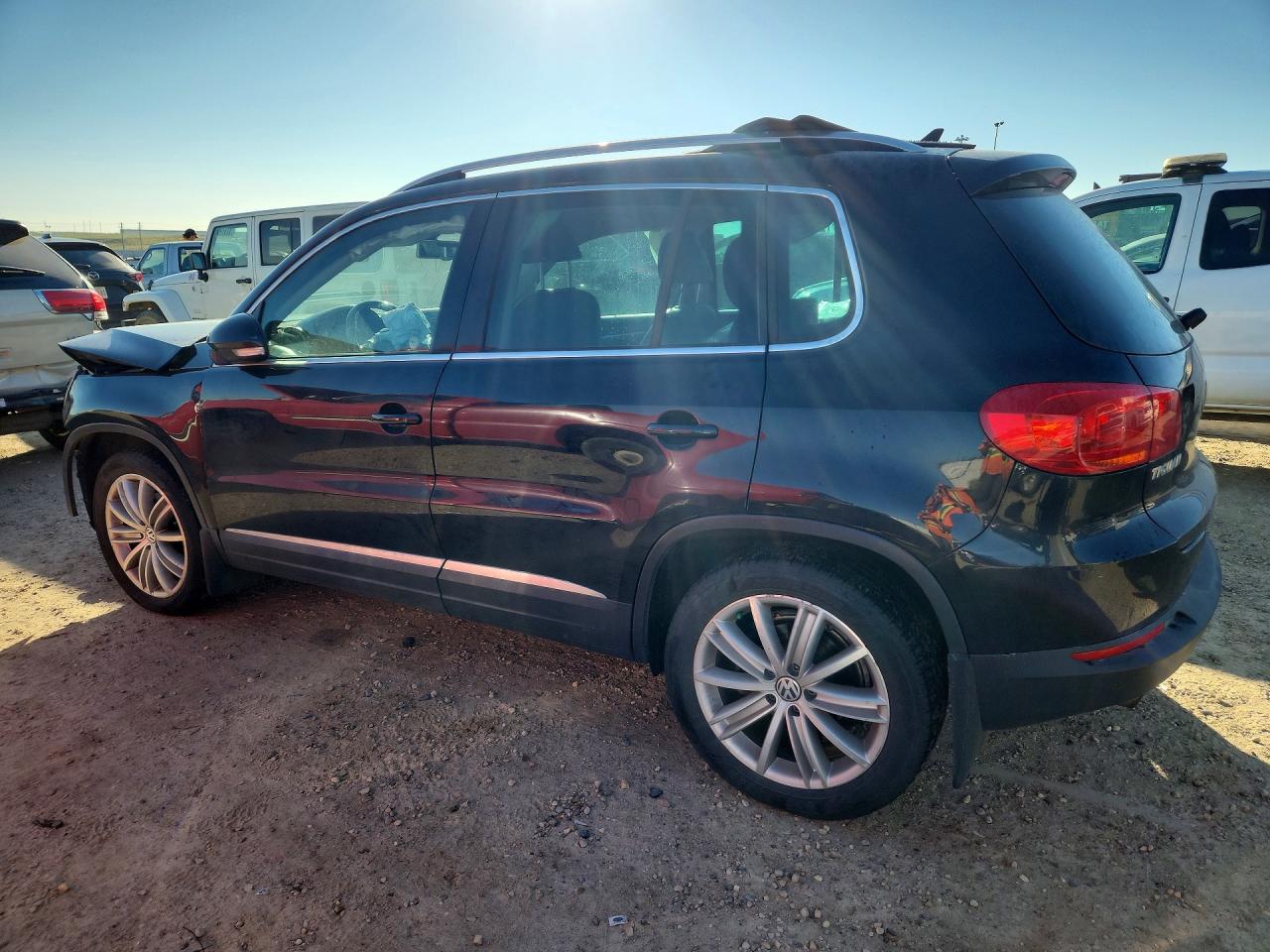 2015 VOLKSWAGEN TIGUAN S — снимка 2