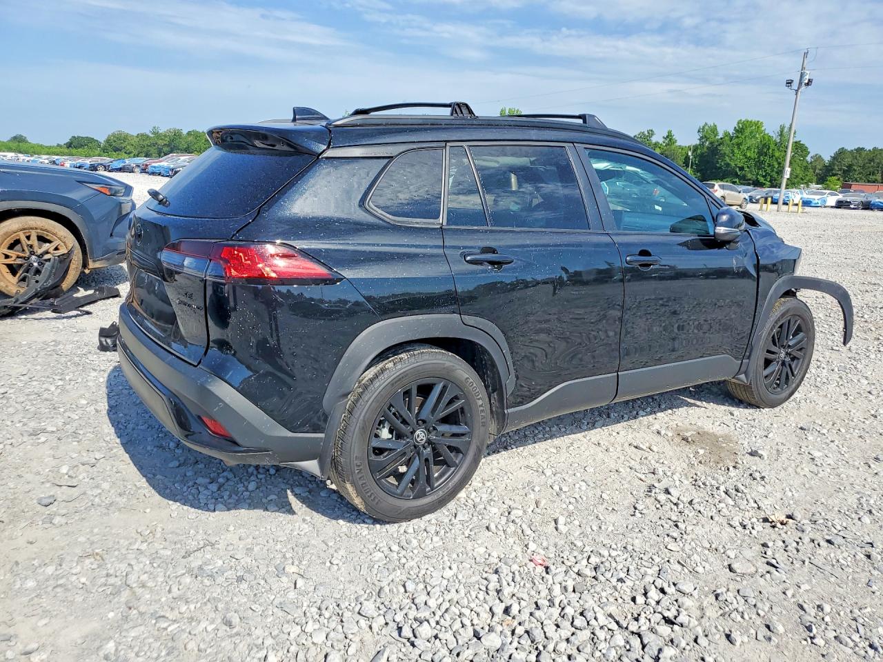 2025 TOYOTA COROLLA CROSS HYBRID NIGHTSHADE — снимка 3