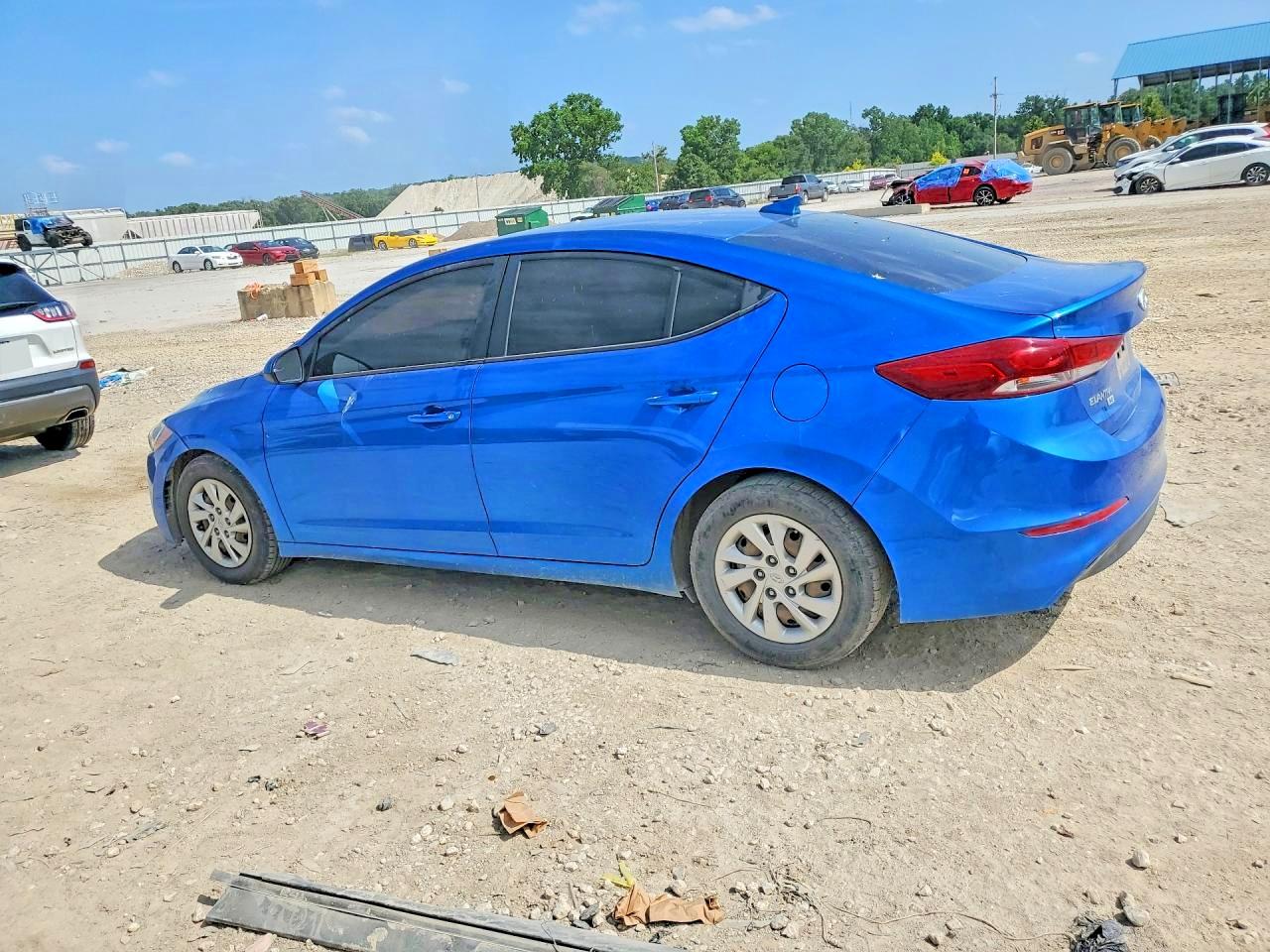 2017 HYUNDAI ELANTRA SE — снимка 2