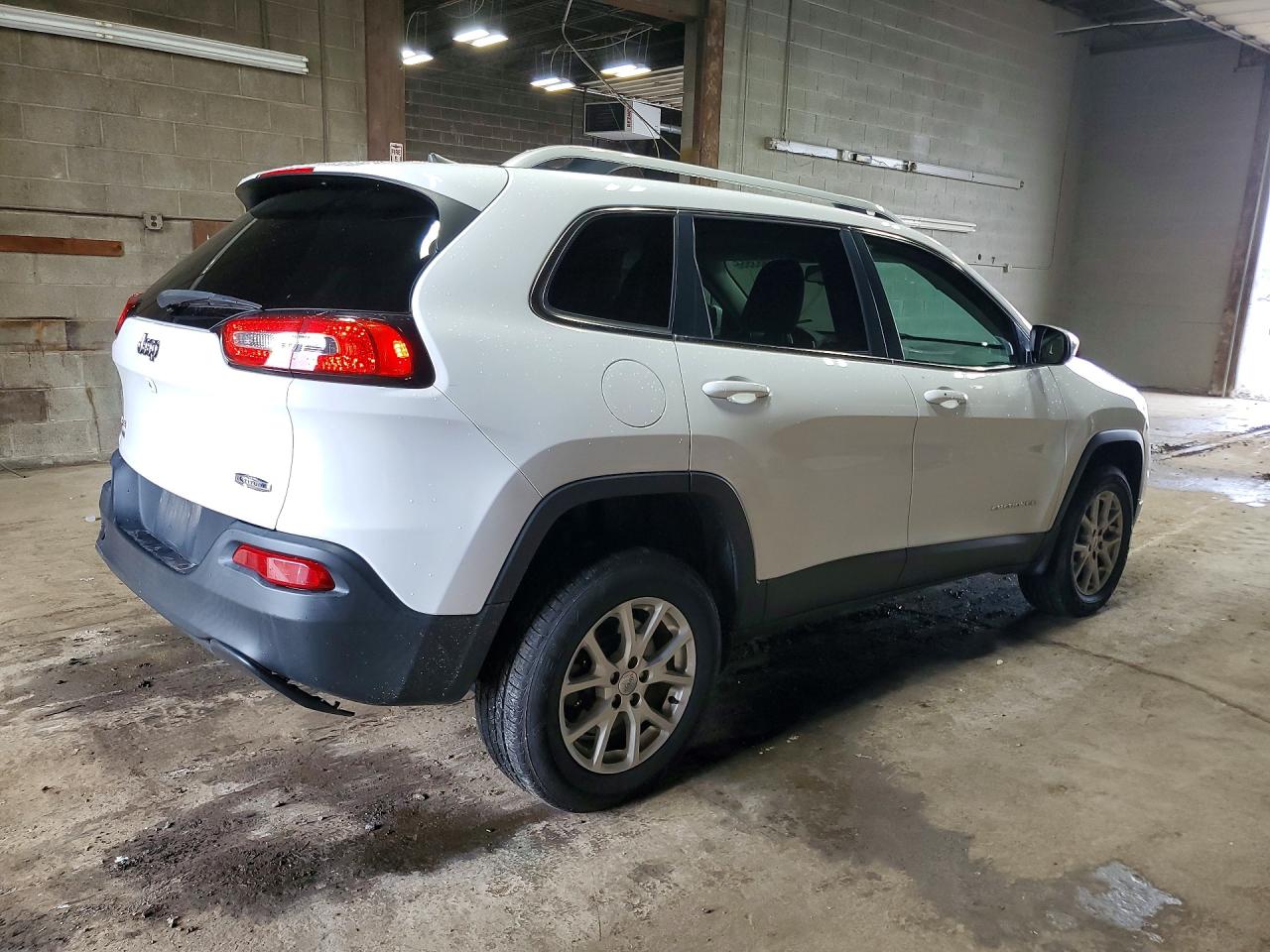 2016 JEEP CHEROKEE LATITUDE — снимка 3