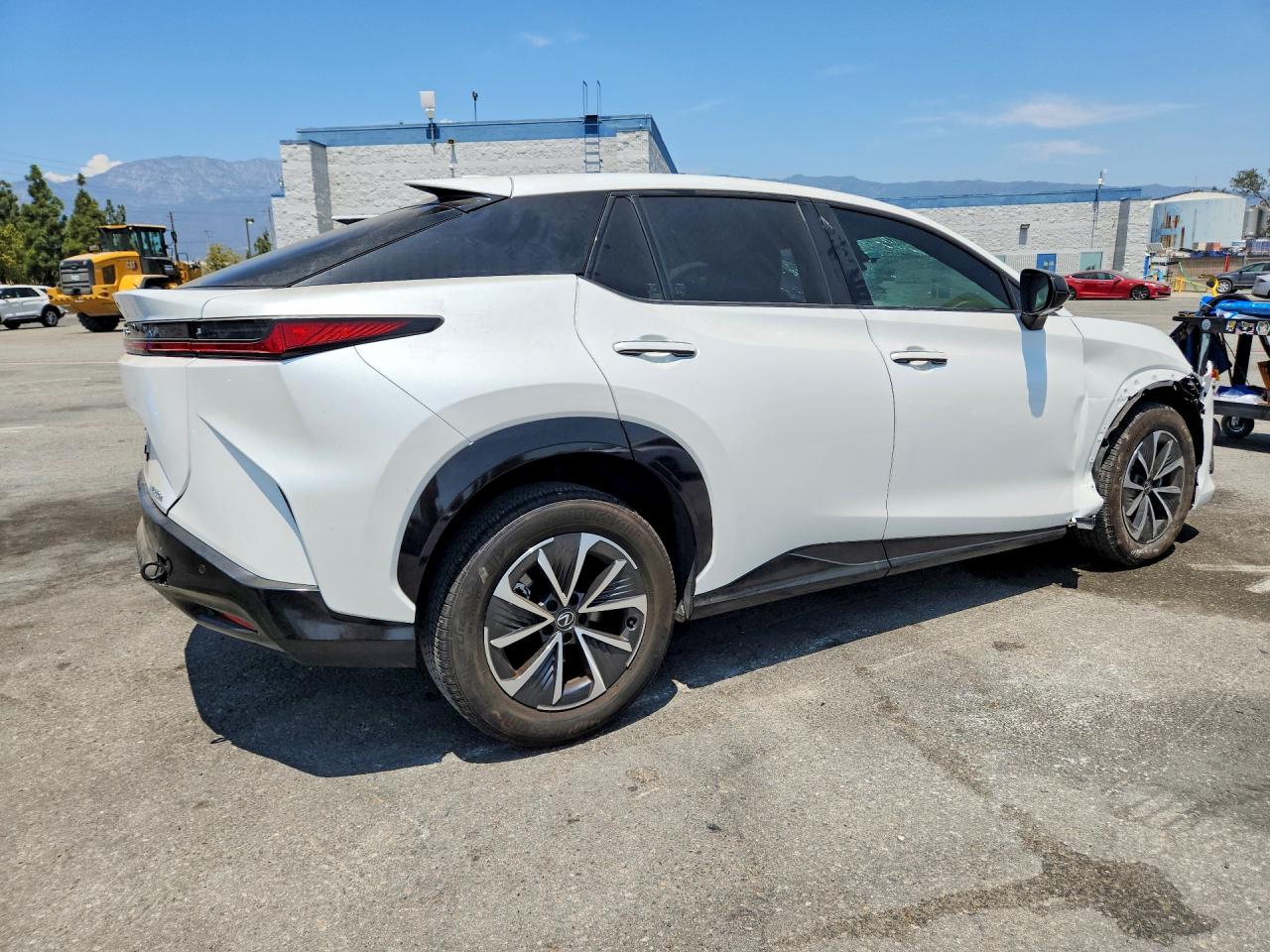 2024 LEXUS RZ 300E — снимка 3