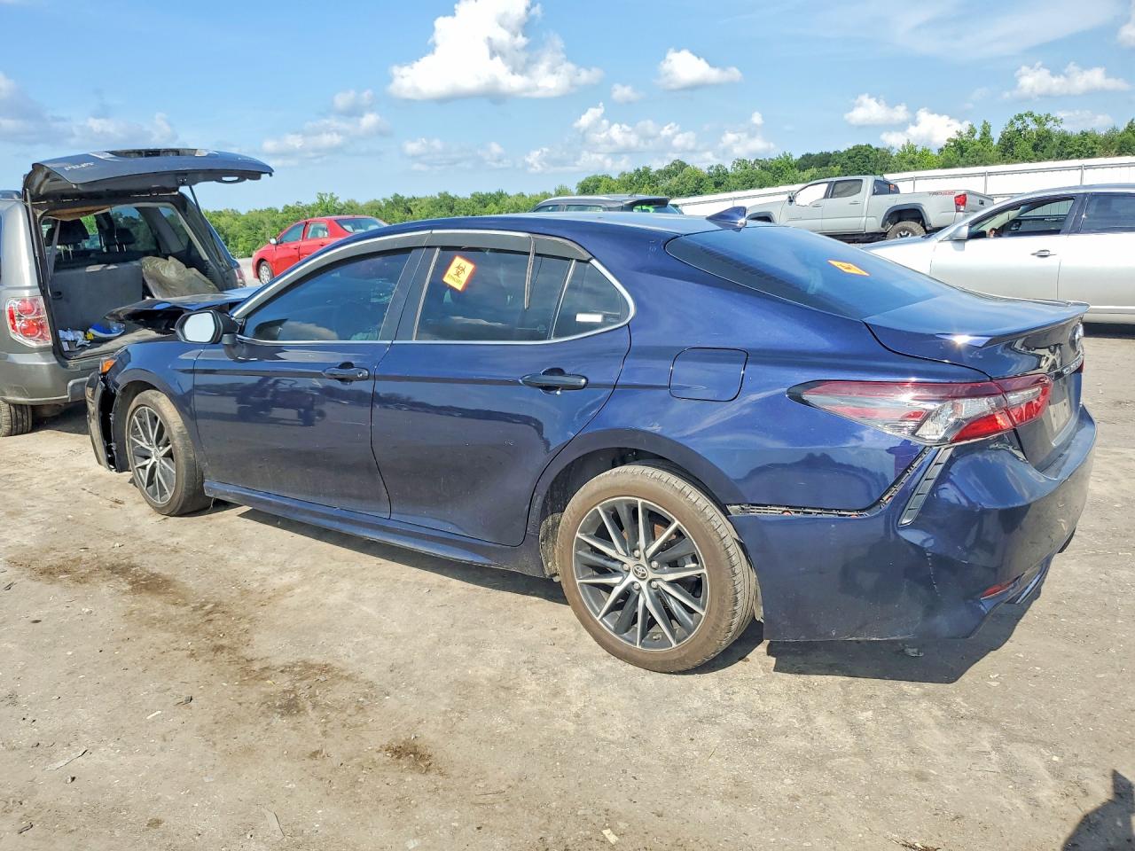 2021 TOYOTA CAMRY SE — снимка 2