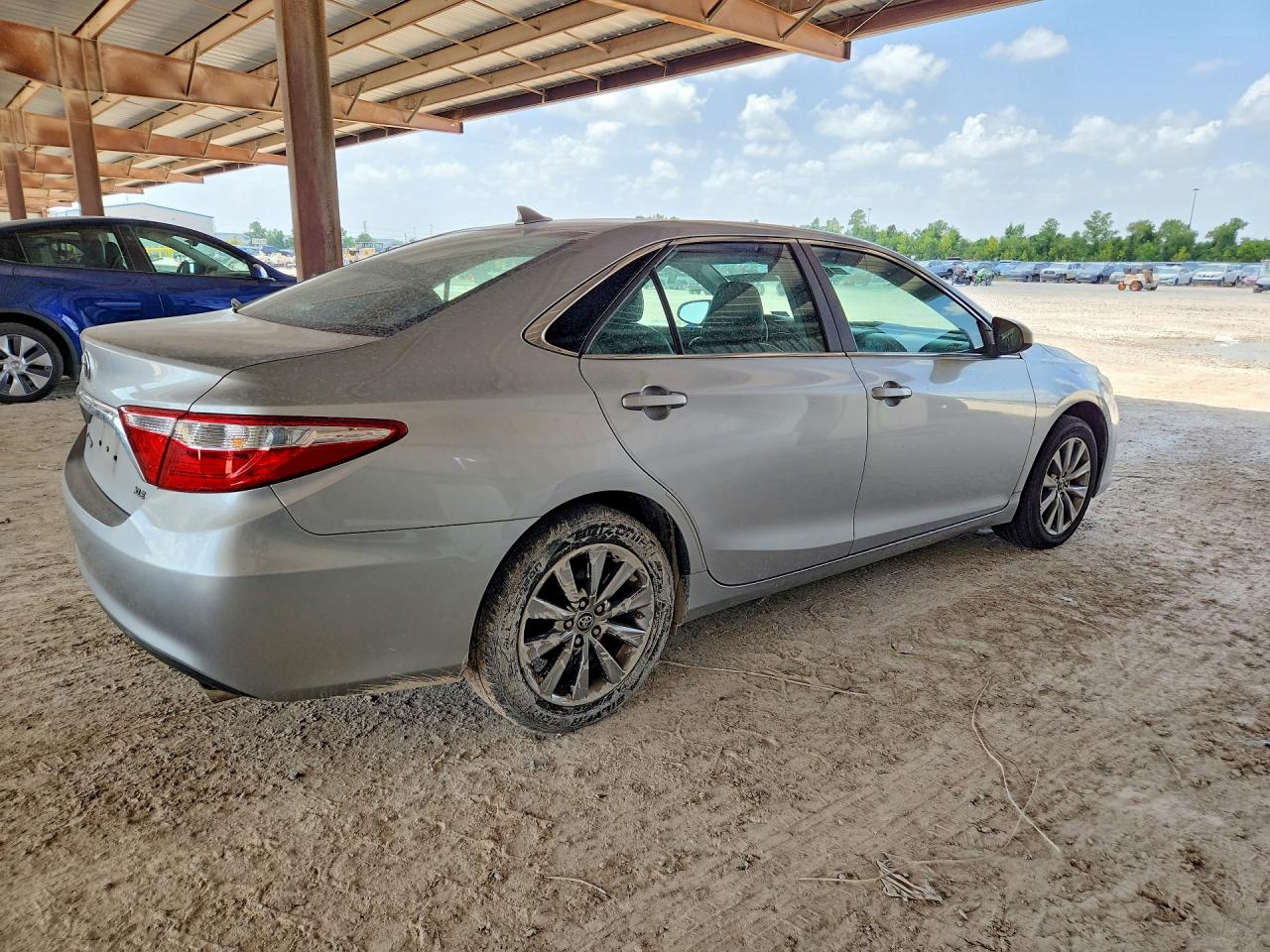 2016 TOYOTA CAMRY XLE — снимка 3
