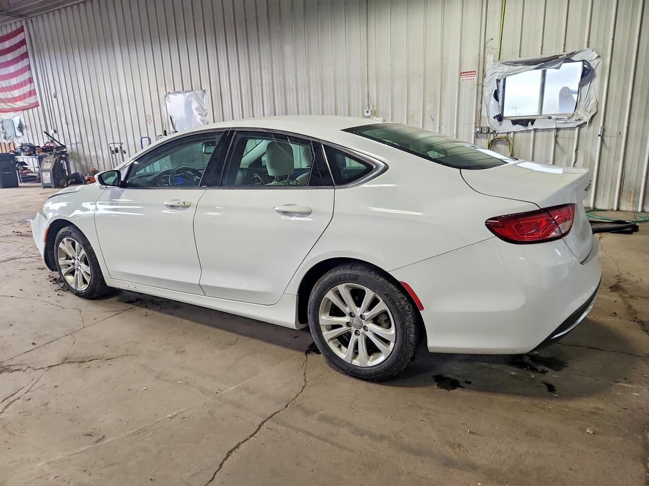 2016 CHRYSLER 200 LIMITED — снимка 2