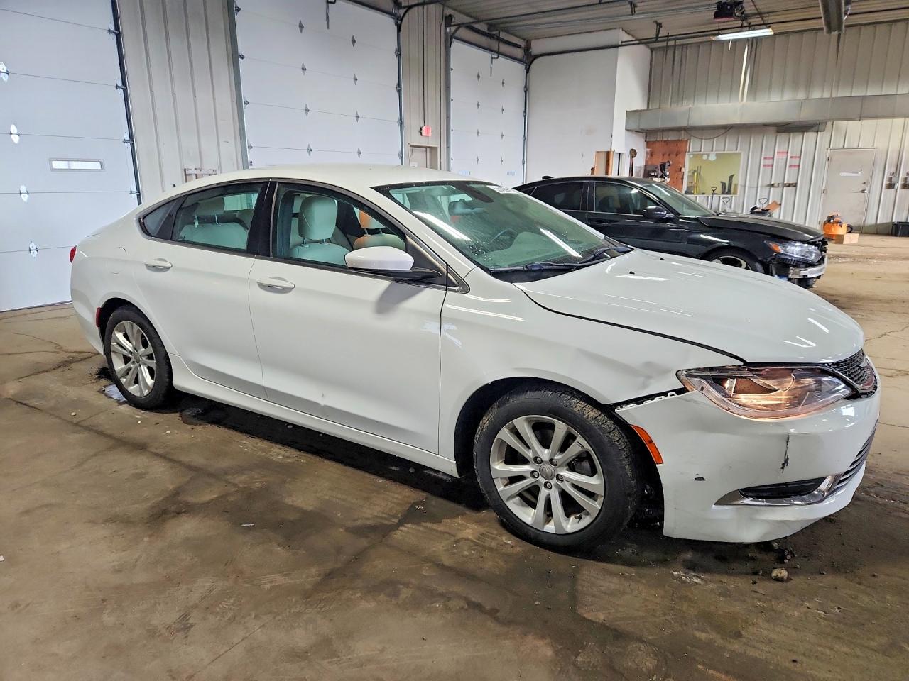 2016 CHRYSLER 200 LIMITED — снимка 4