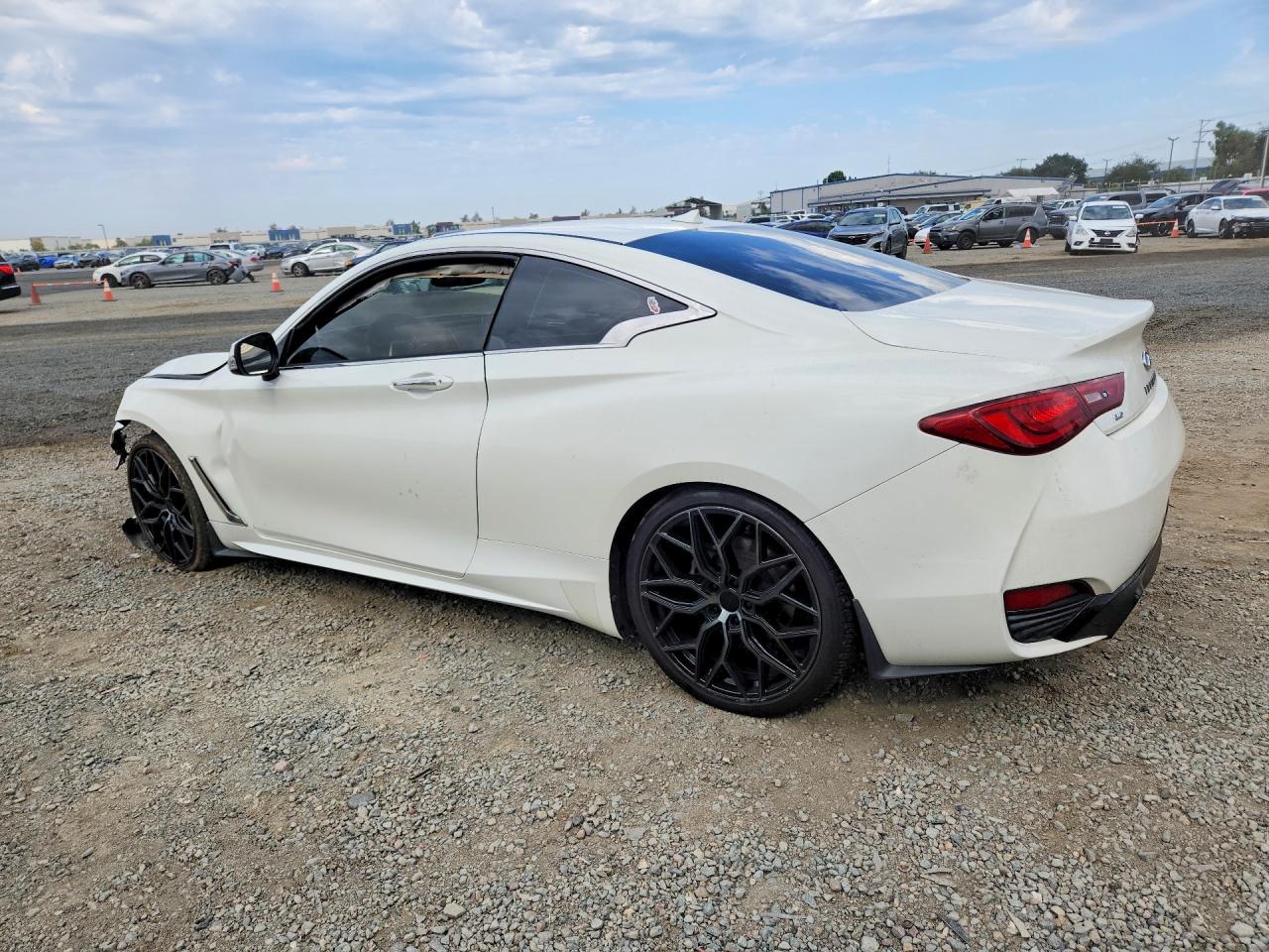 2017 INFINITI Q60 3.0T PREMIUM — снимка 2