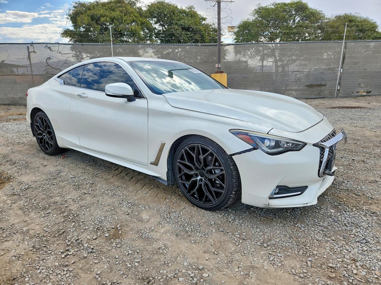 2017 INFINITI Q60 3.0T PREMIUM — снимка 4