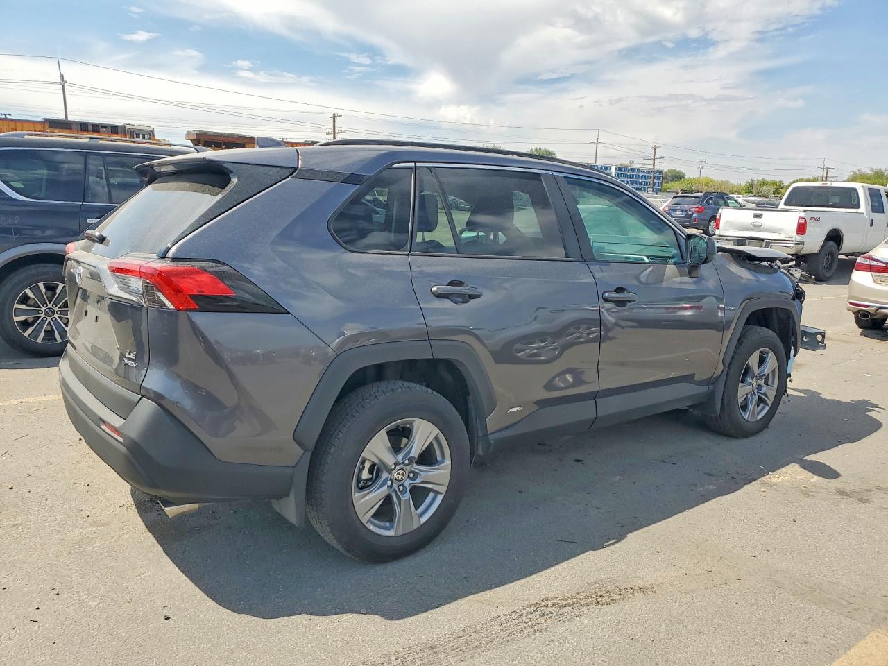 2025 TOYOTA RAV4 LE — снимка 3