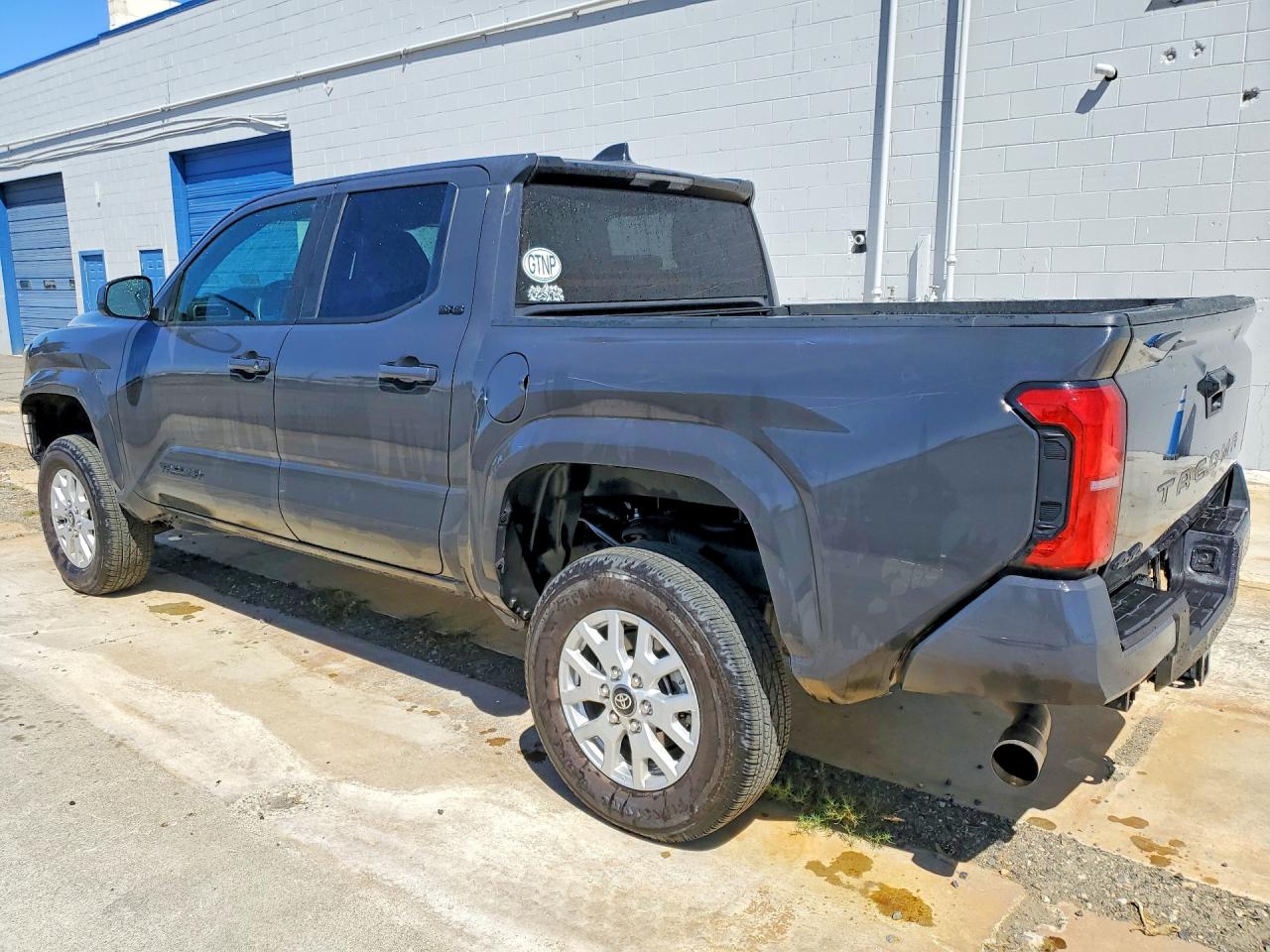 2025 TOYOTA TACOMA SR5 — снимка 2