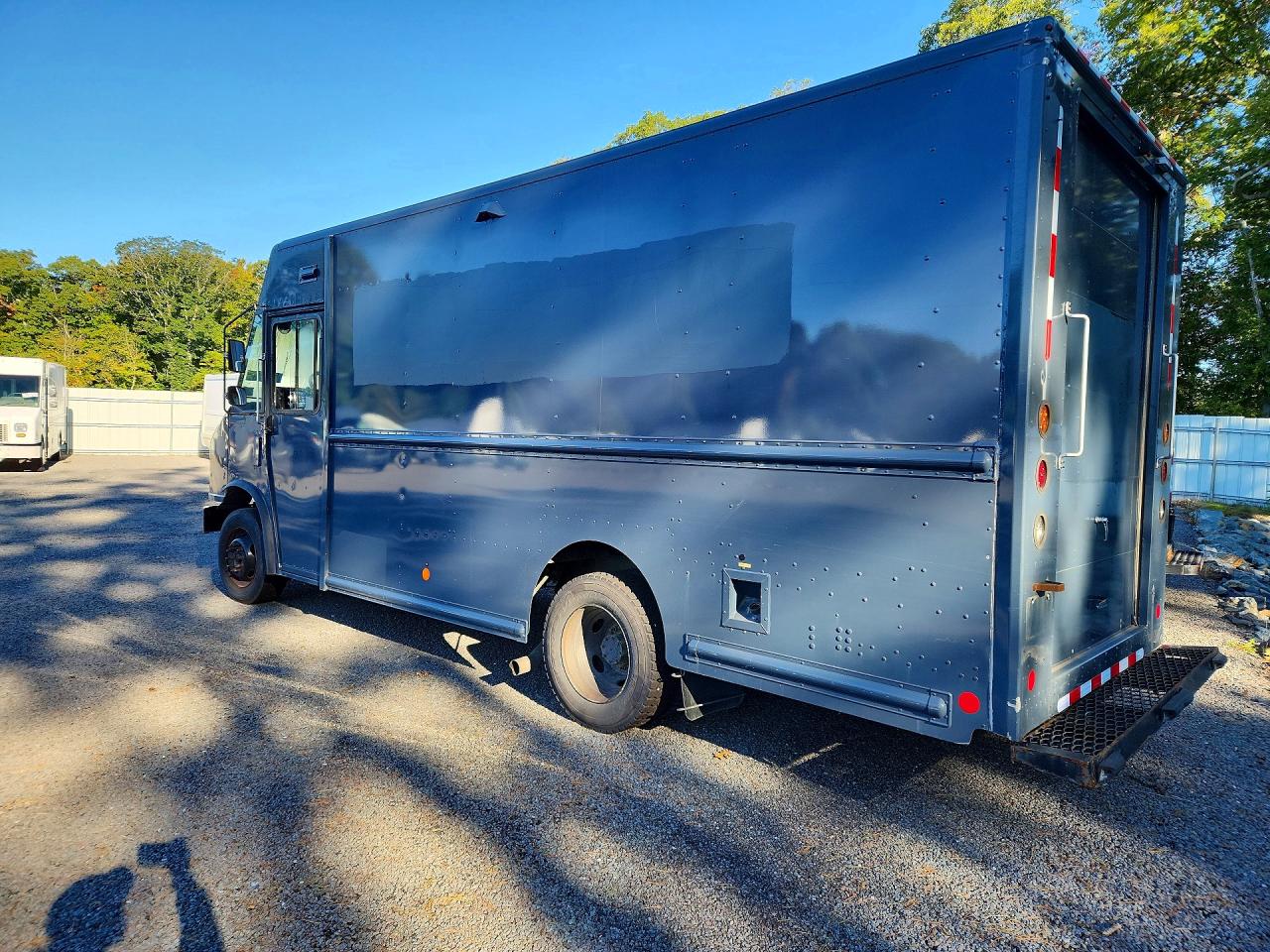 2021 FORD F59 — снимка 2