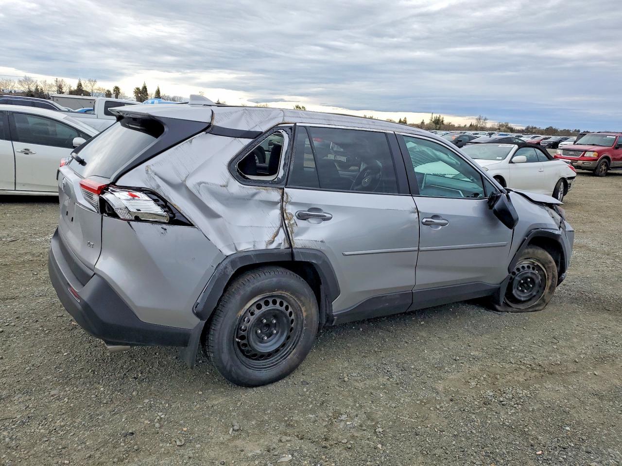 2024 TOYOTA RAV4 LE — снимка 3