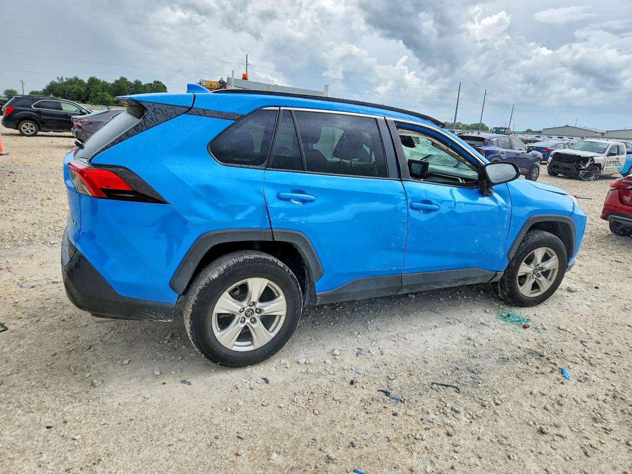 2021 TOYOTA RAV4 XLE — снимка 3