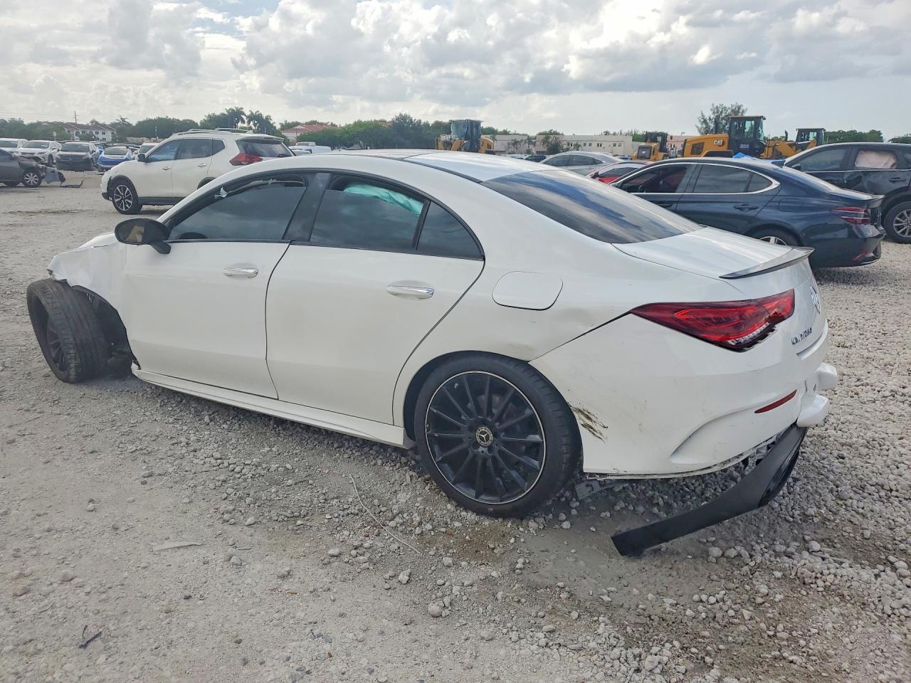 2022 MERCEDES-BENZ CLA 250 — снимка 2