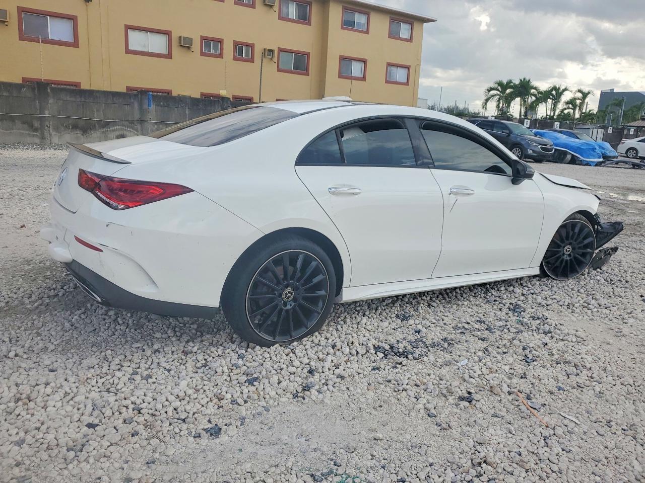 2022 MERCEDES-BENZ CLA 250 — снимка 3
