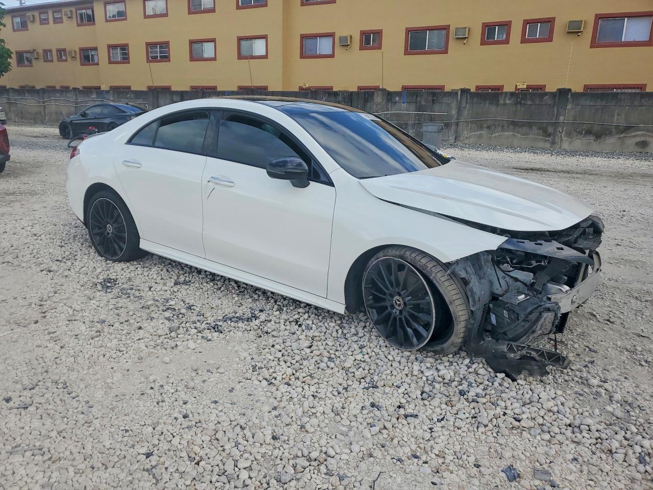 2022 MERCEDES-BENZ CLA 250 — снимка 4