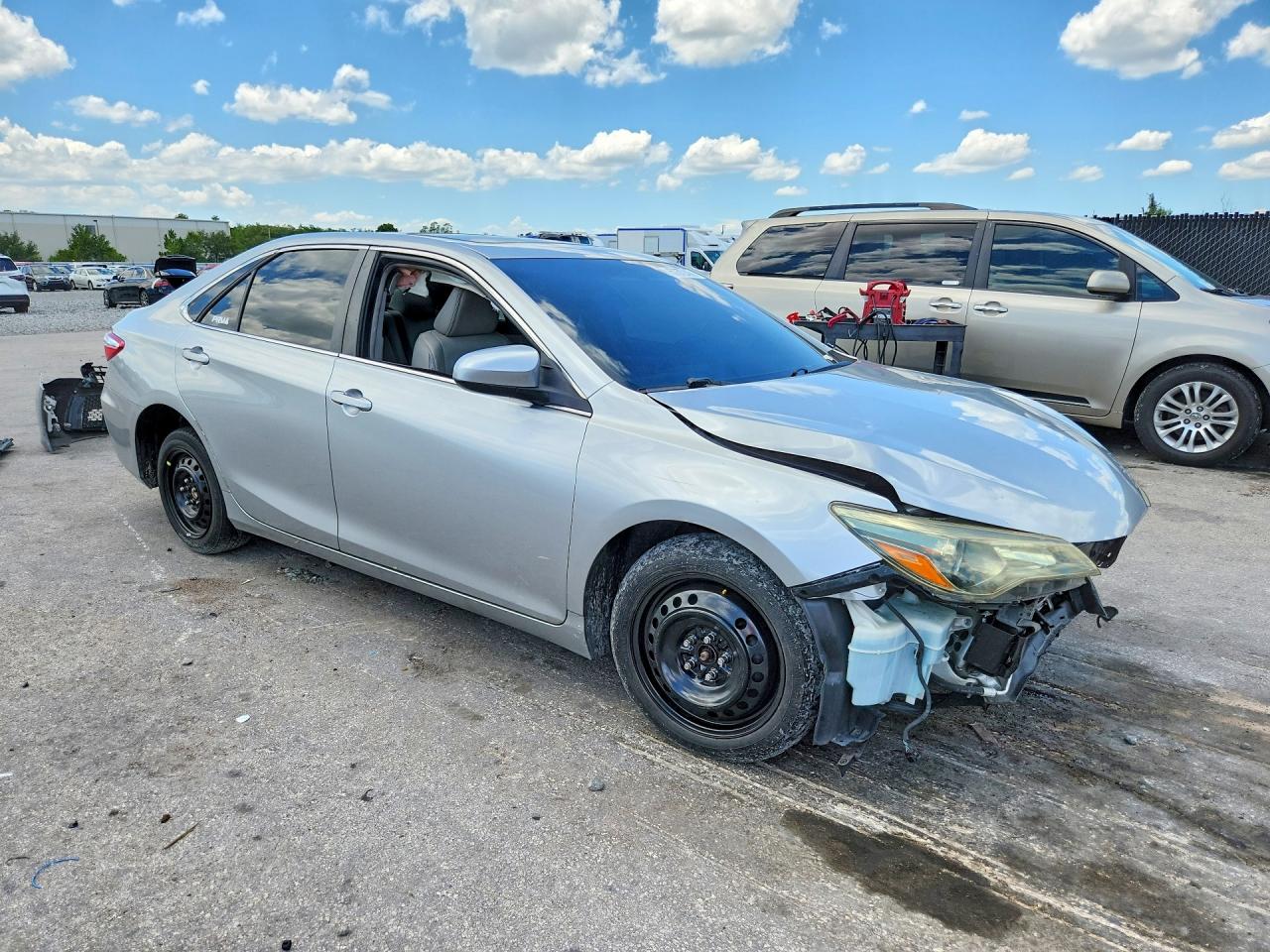 2016 TOYOTA CAMRY XLE — снимка 4