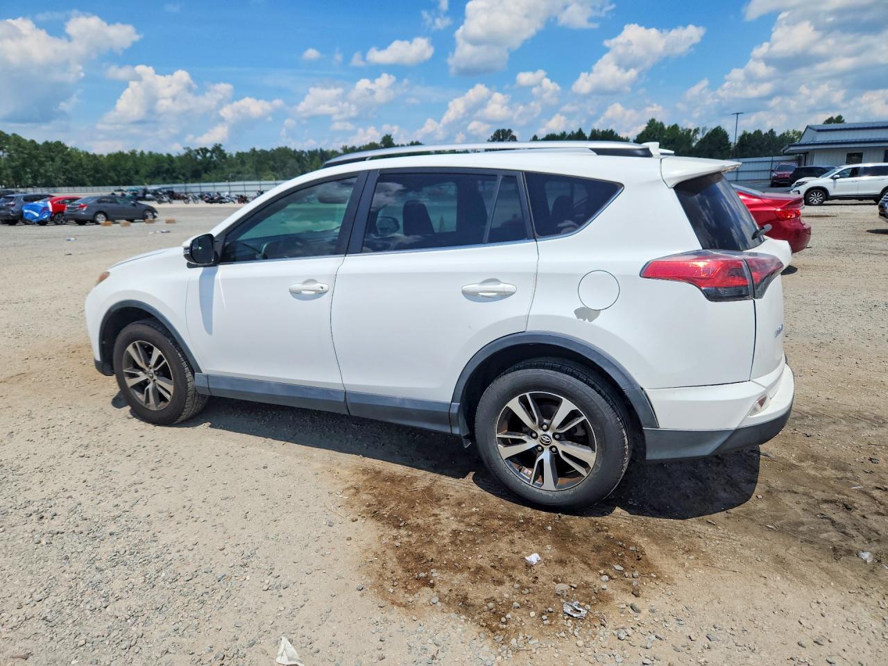 2016 TOYOTA RAV4 XLE — снимка 2