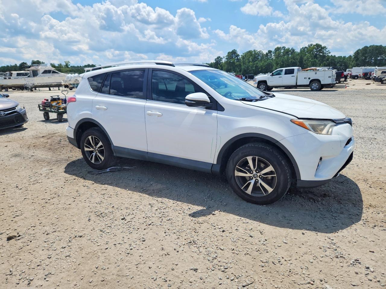 2016 TOYOTA RAV4 XLE — снимка 4