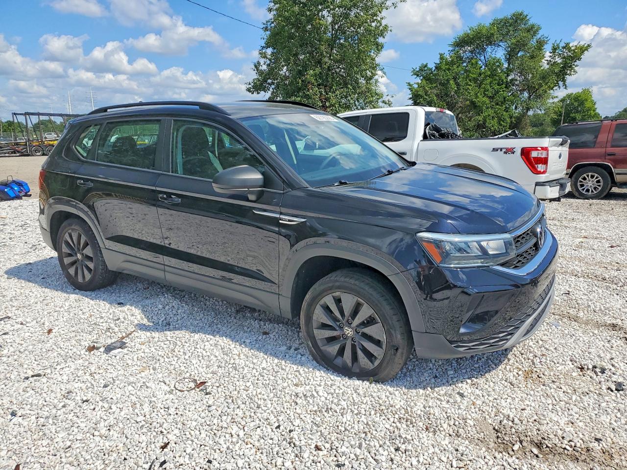 2022 VOLKSWAGEN TAOS S — снимка 4