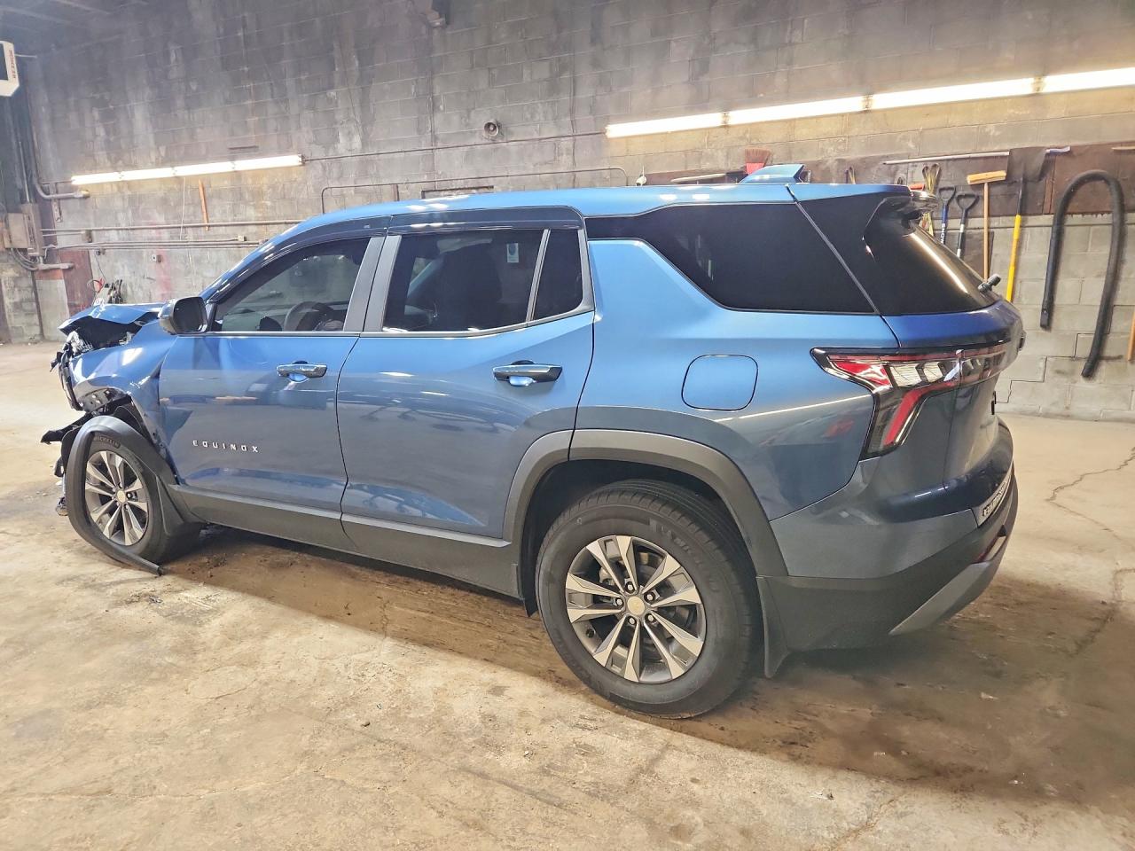 2025 CHEVROLET EQUINOX LT — снимка 2