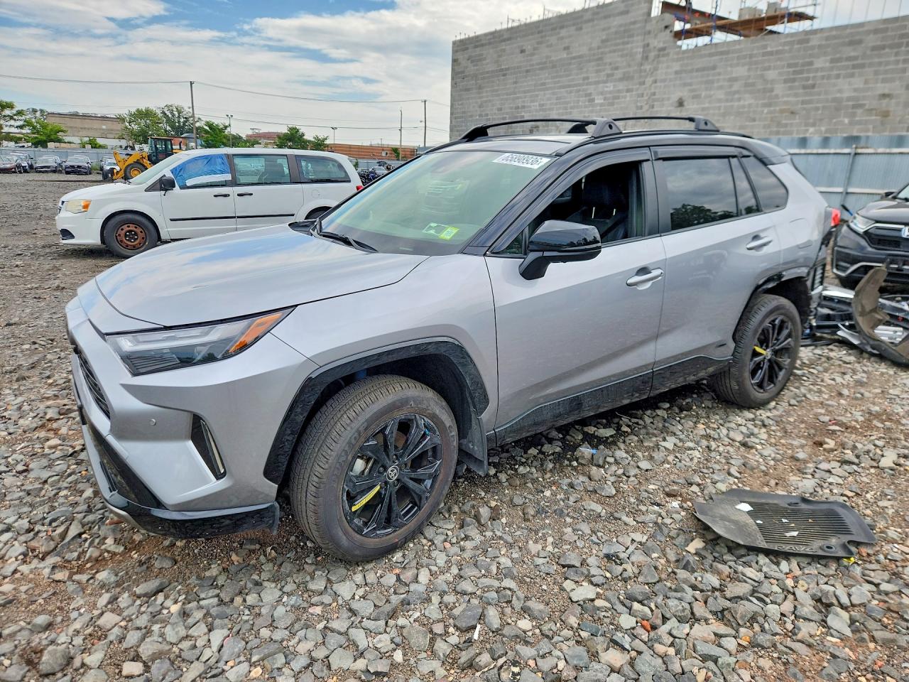 2025 TOYOTA RAV4 XSE