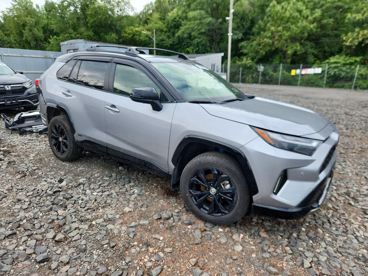 2025 TOYOTA RAV4 XSE — снимка 4