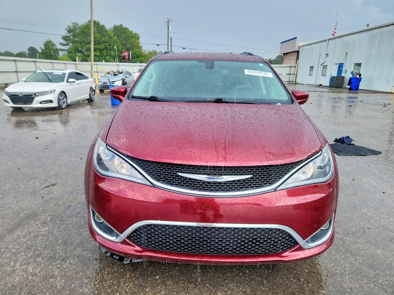 2019 CHRYSLER PACIFICA TOURING L — photo 5