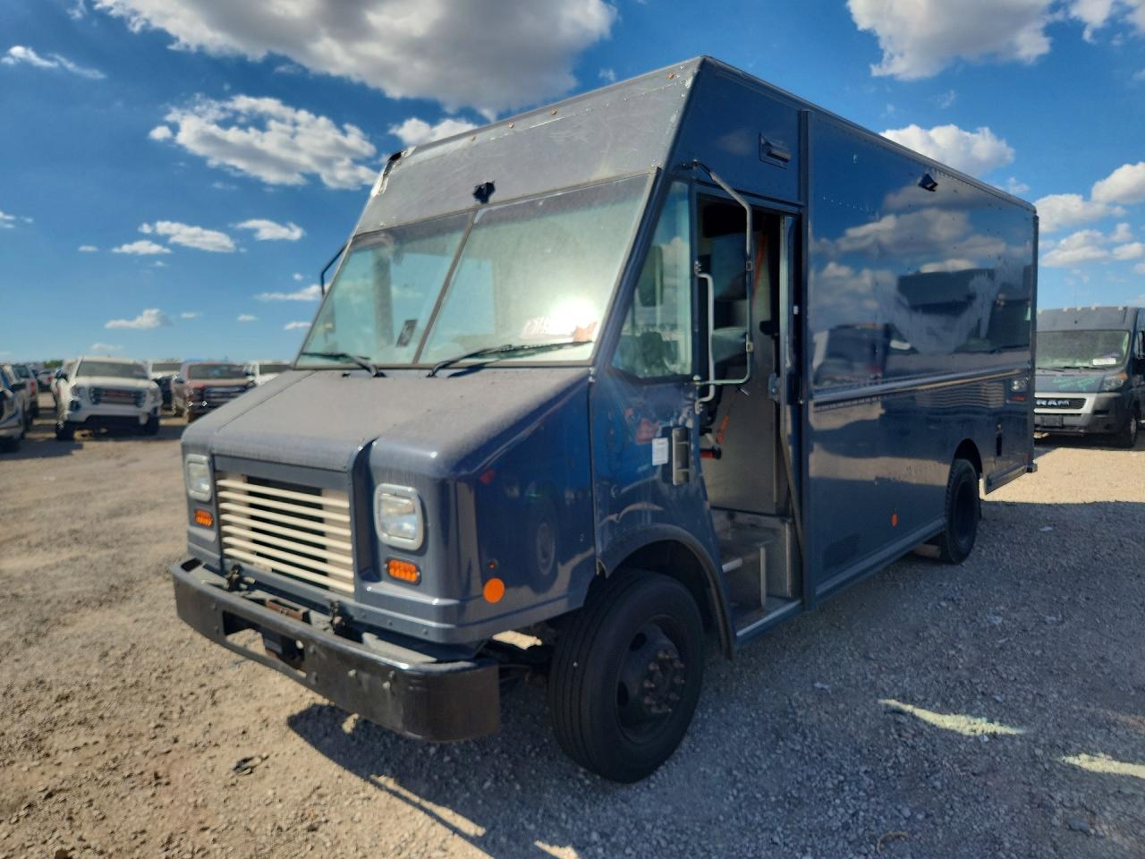 2021 FORD F59
