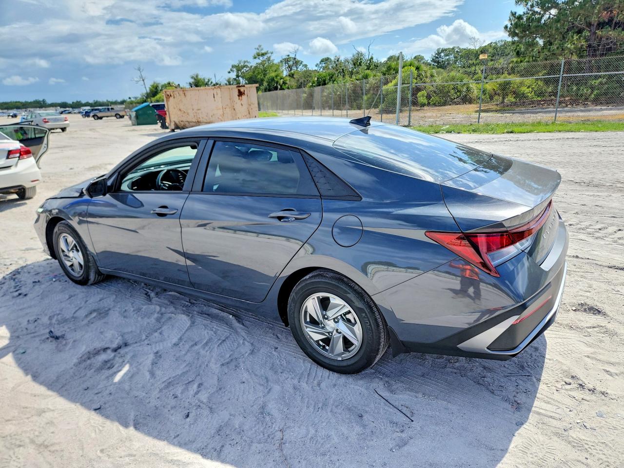 2026 HYUNDAI ELANTRA SE — снимка 2