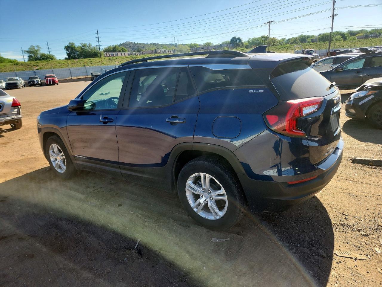 2022 GMC TERRAIN SLE — снимка 2