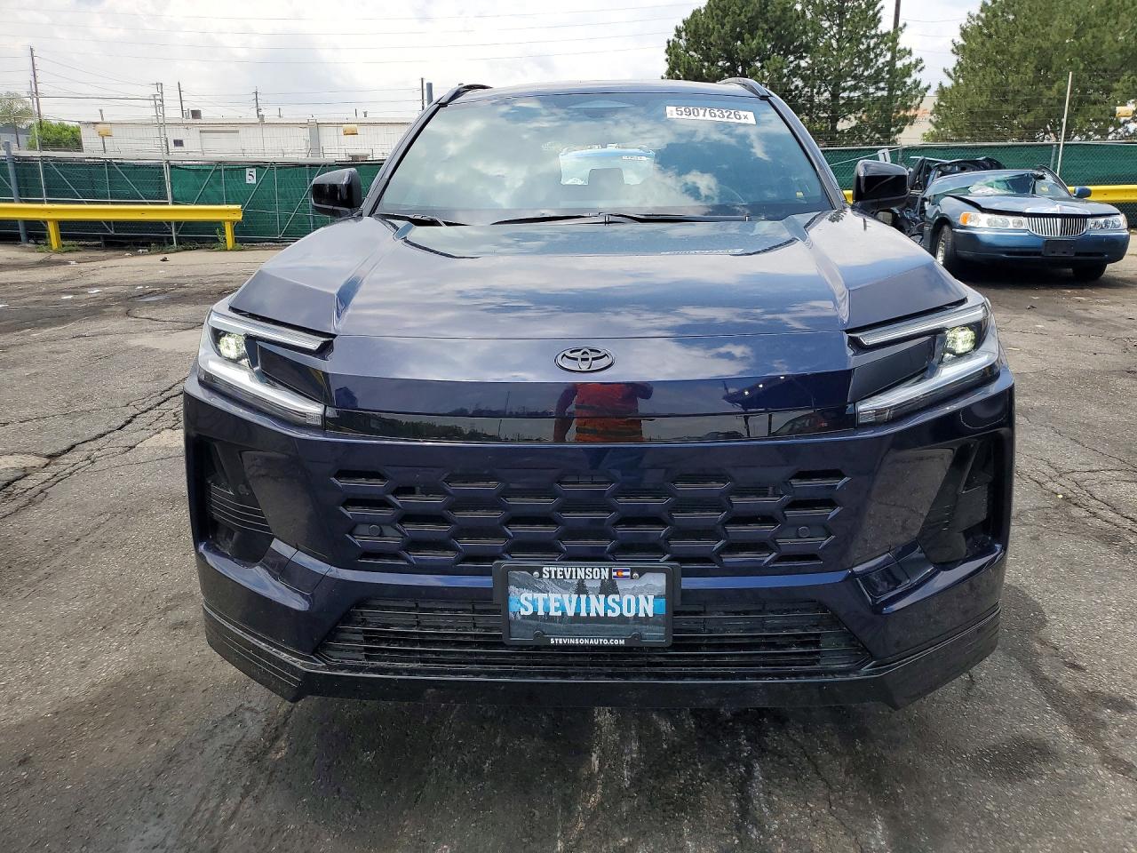 2026 TOYOTA RAV4 PLUG-IN HYBRID SE — снимка 5