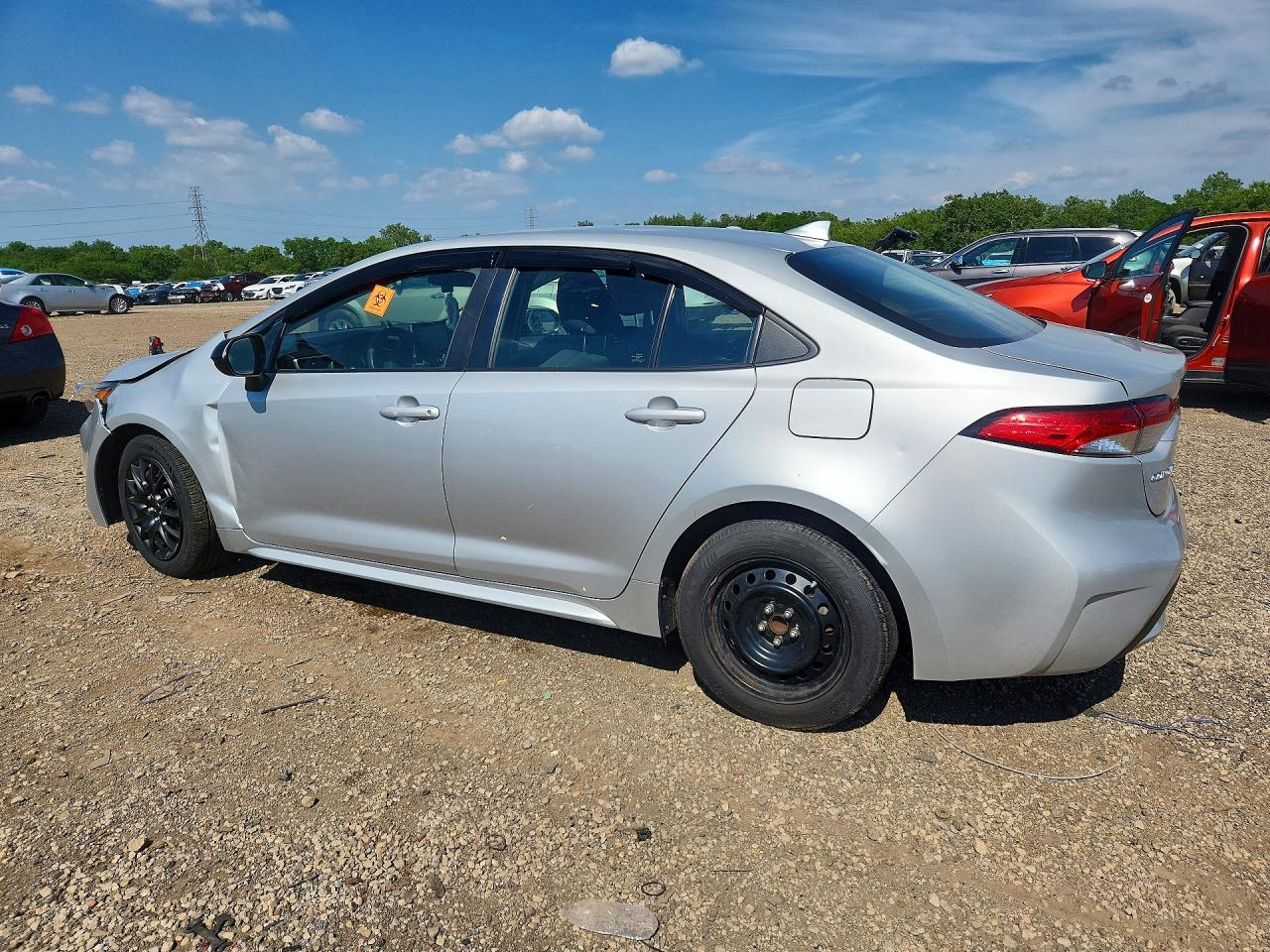 2021 TOYOTA COROLLA LE — снимка 2