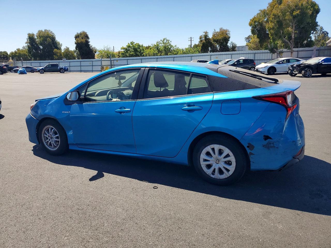 2019 TOYOTA PRIUS LE — снимка 2