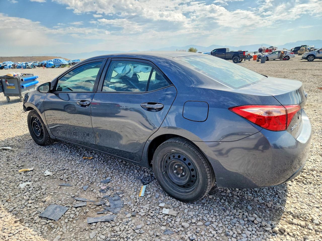 2017 TOYOTA COROLLA LE — снимка 2