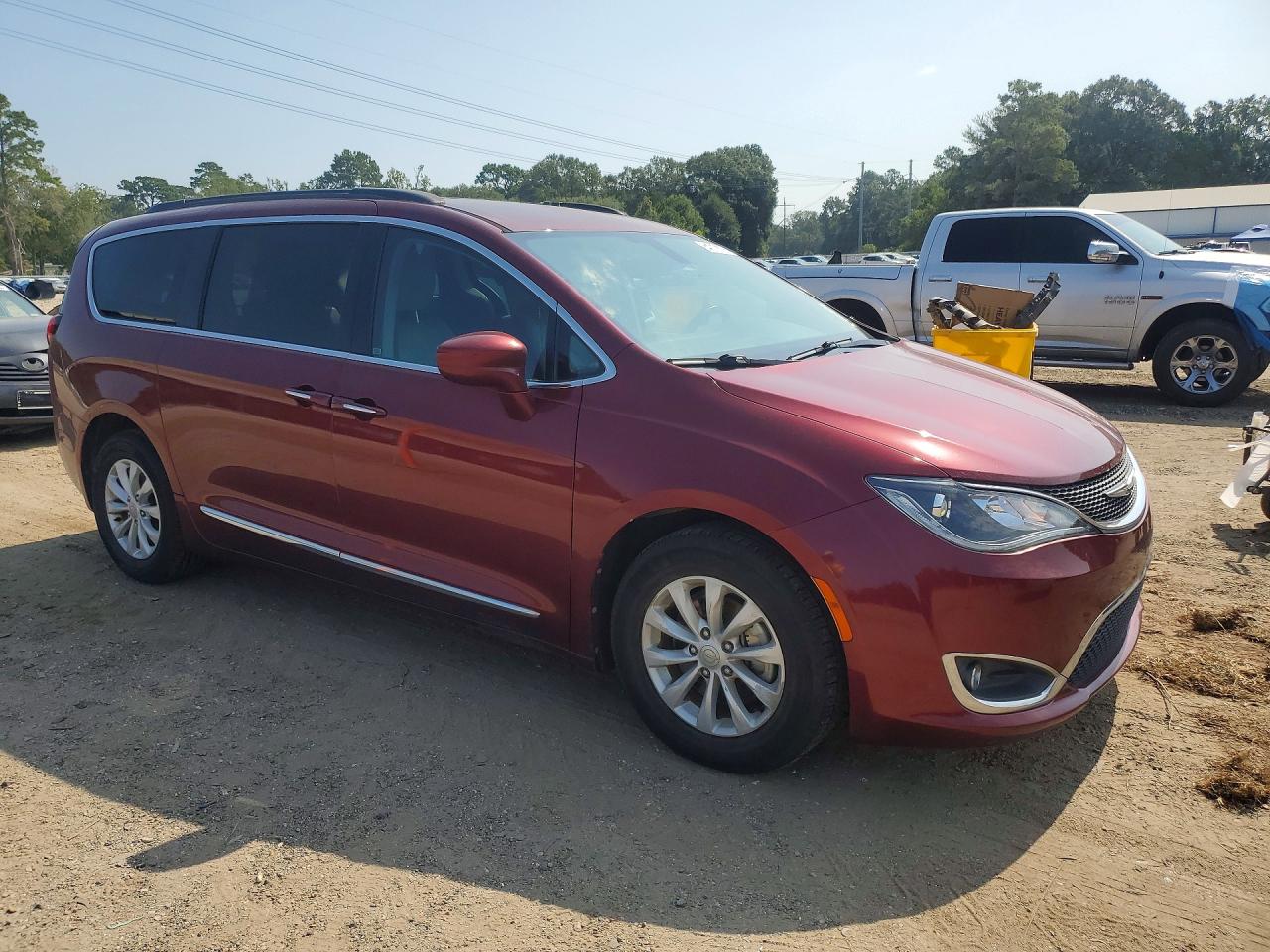 2017 CHRYSLER PACIFICA TOURING L — снимка 4