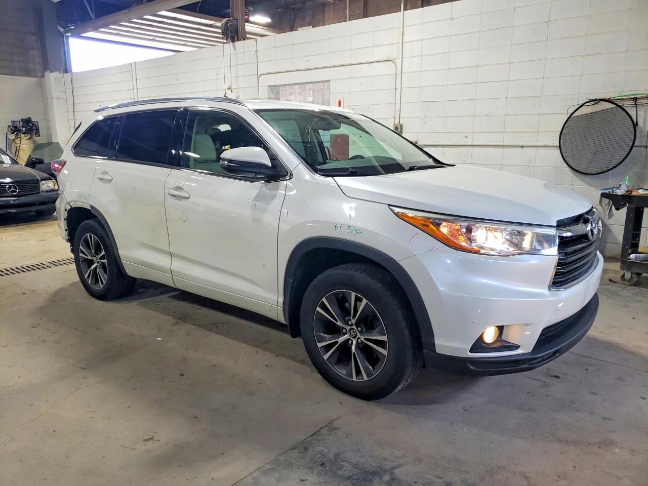 2016 TOYOTA HIGHLANDER XLE — снимка 4
