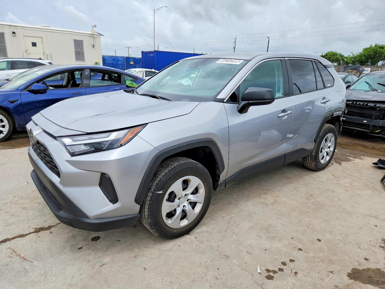 2025 TOYOTA RAV4 LE