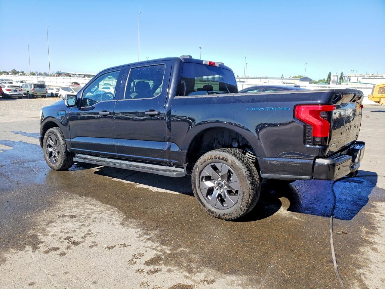 2024 FORD F150 LIGHTNING XLT — снимка 2
