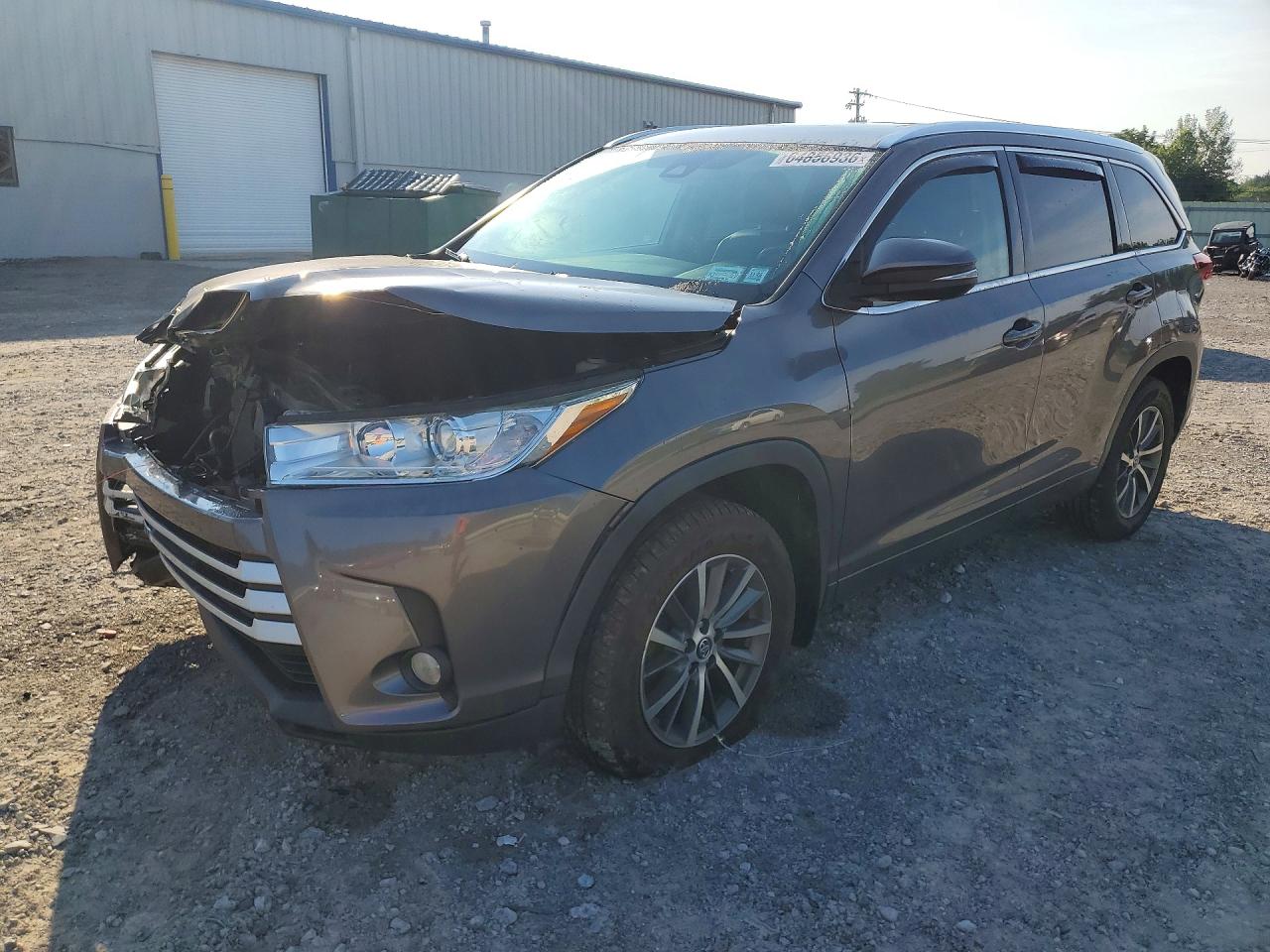 2018 TOYOTA HIGHLANDER XLE