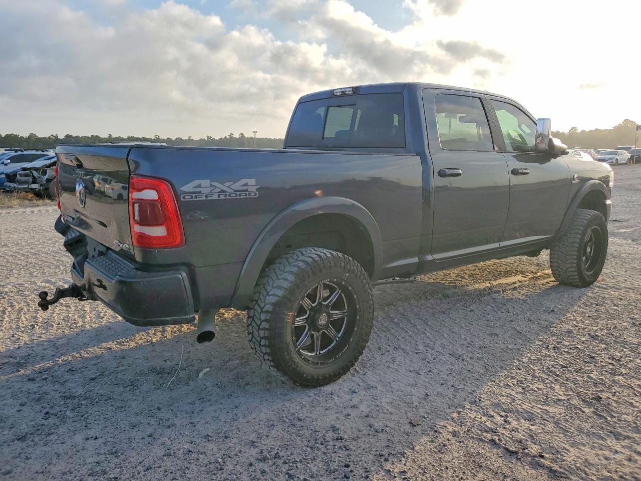 2020 RAM 2500 LARAMIE — снимка 3