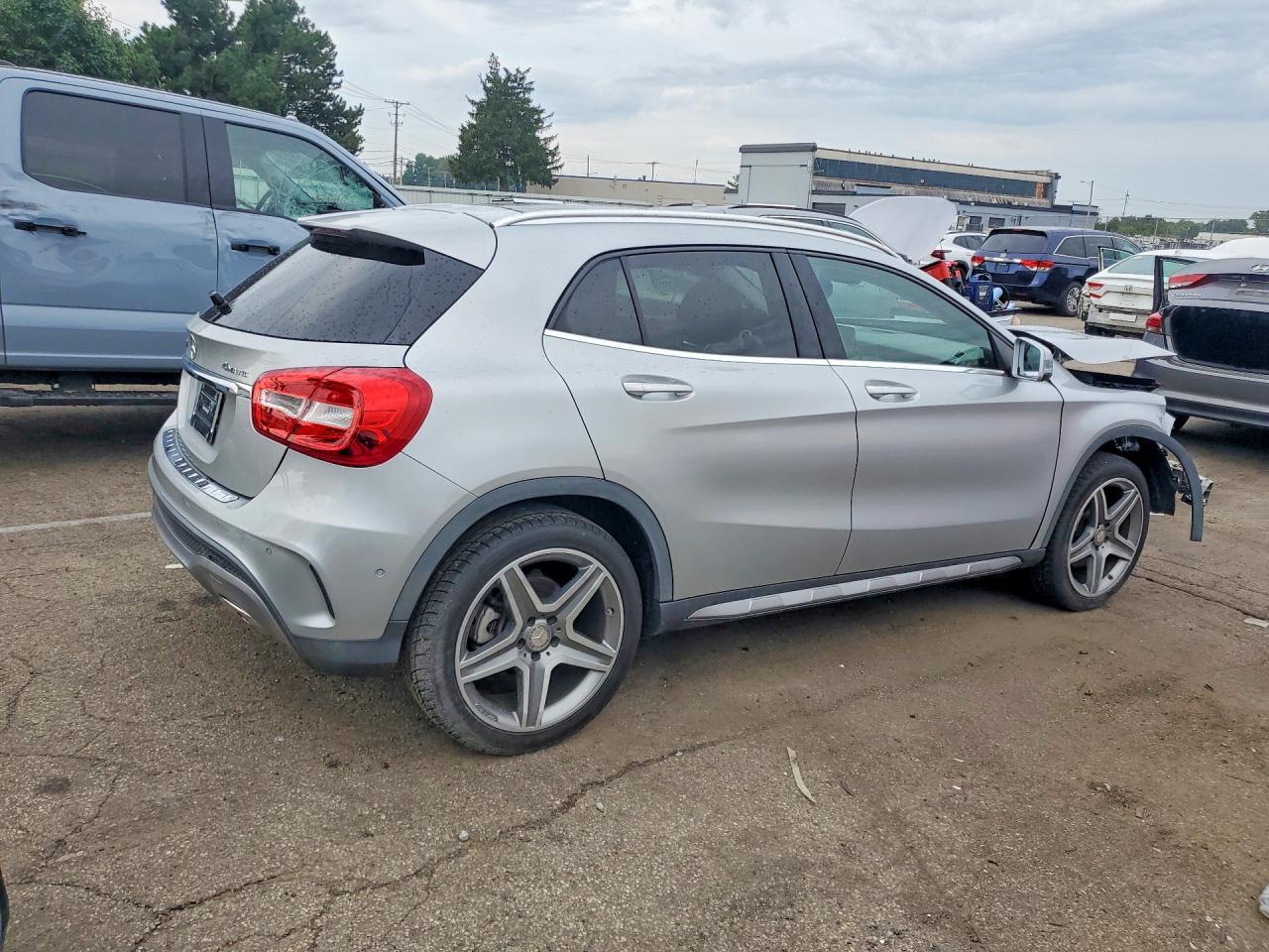2015 MERCEDES-BENZ GLA 250 4MATIC — снимка 3