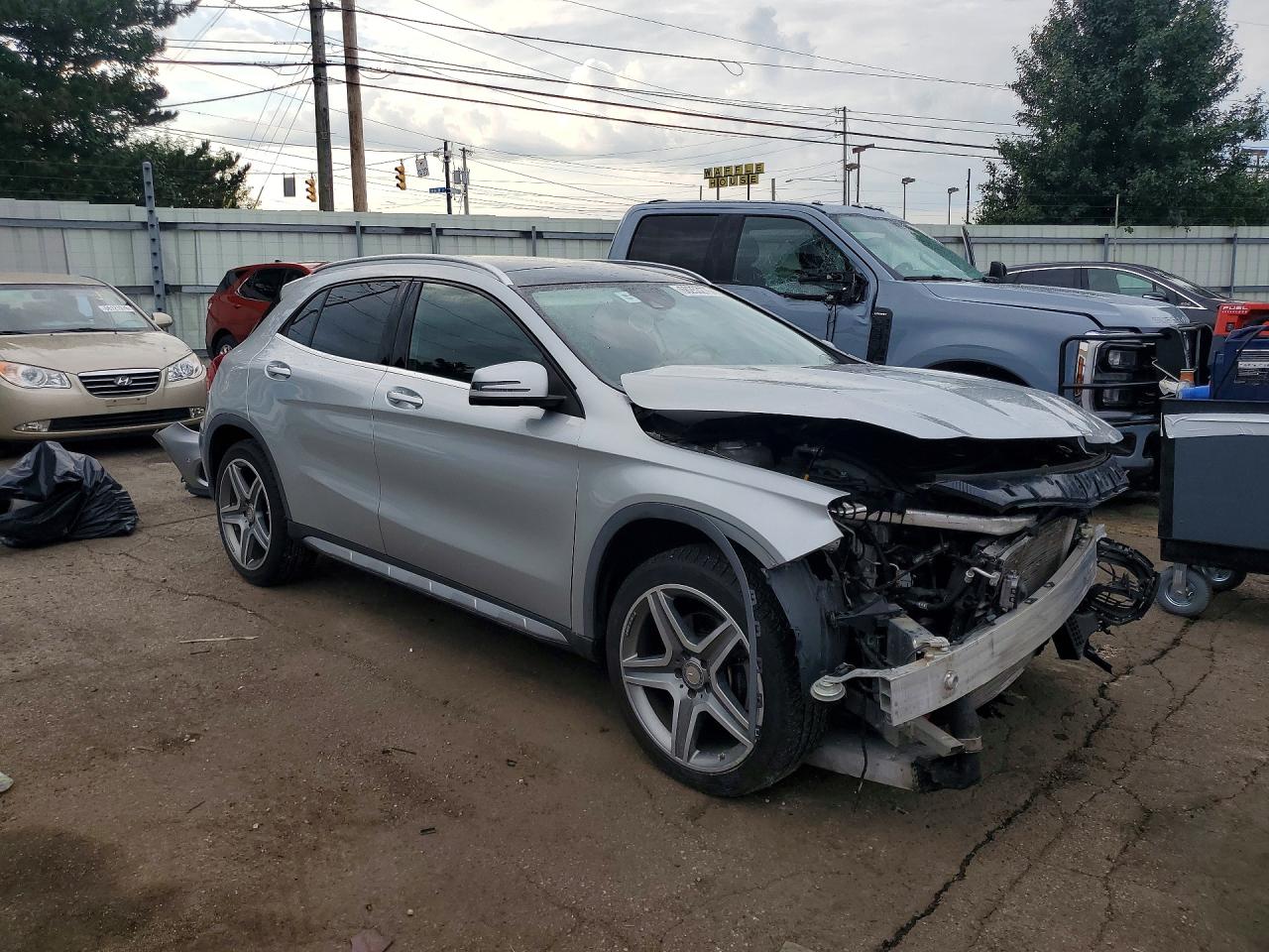 2015 MERCEDES-BENZ GLA 250 4MATIC — снимка 4