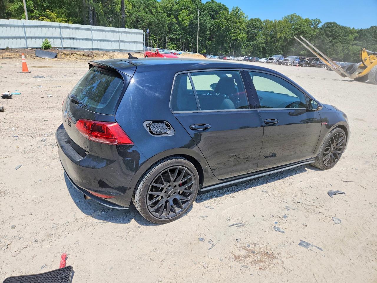 2015 VOLKSWAGEN GTI — снимка 3