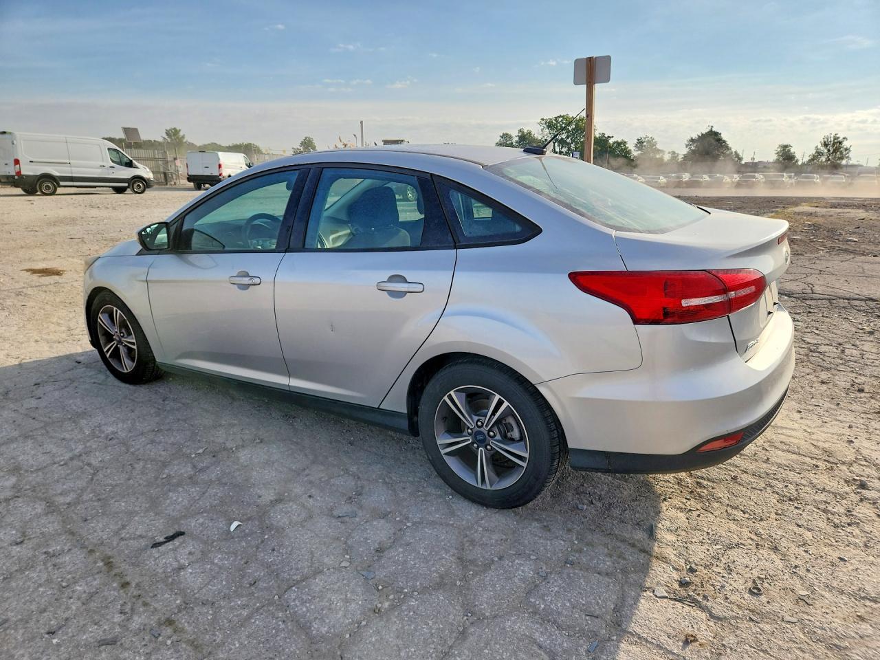 2017 FORD FOCUS SE — снимка 2