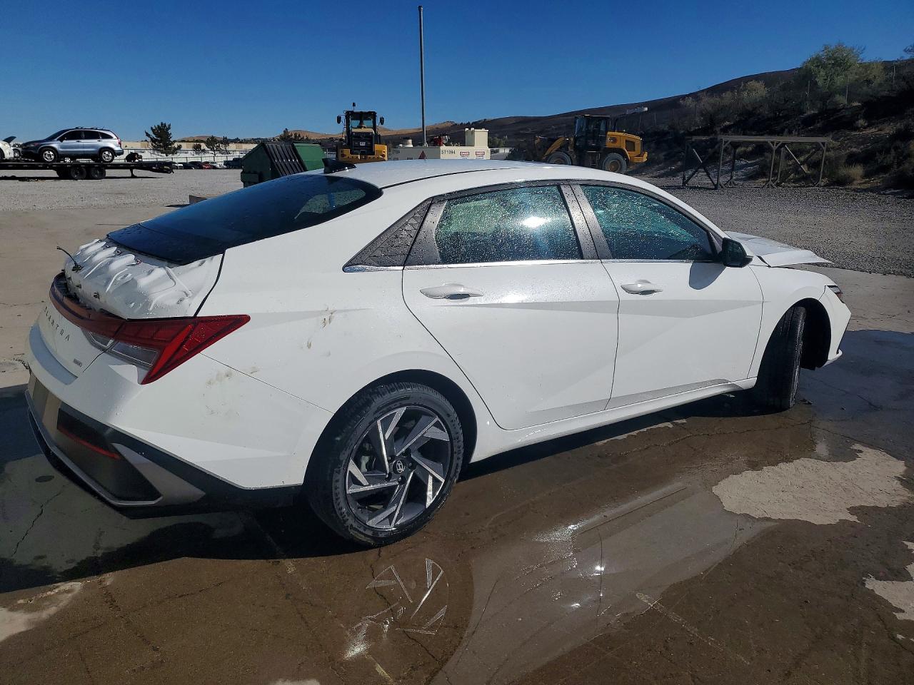 2025 HYUNDAI ELANTRA LIMITED — снимка 3