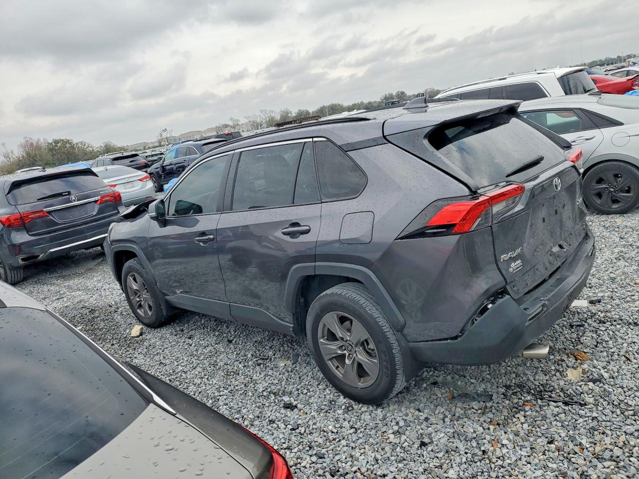 2024 TOYOTA RAV4 XLE — снимка 2