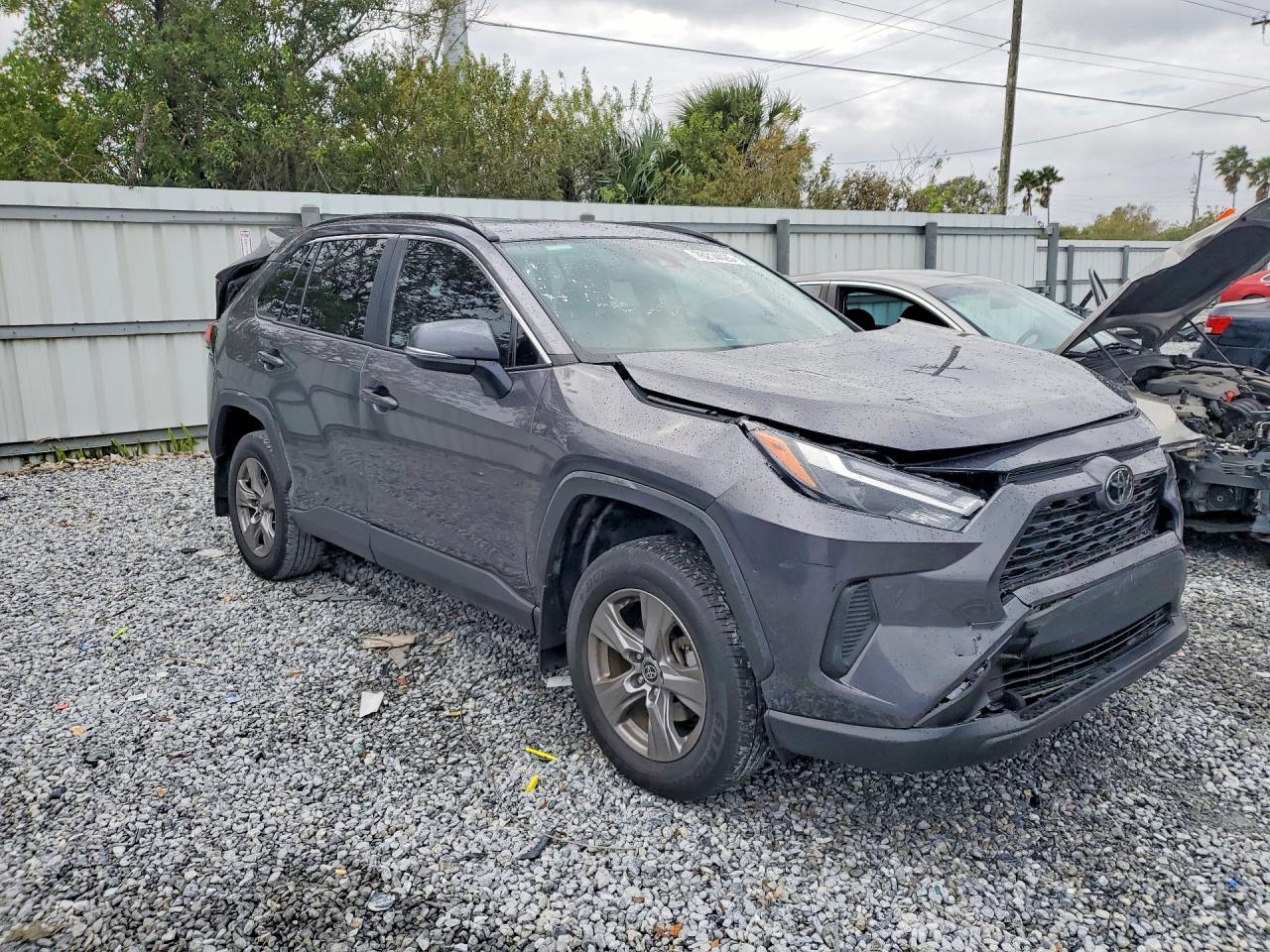 2024 TOYOTA RAV4 XLE — снимка 4