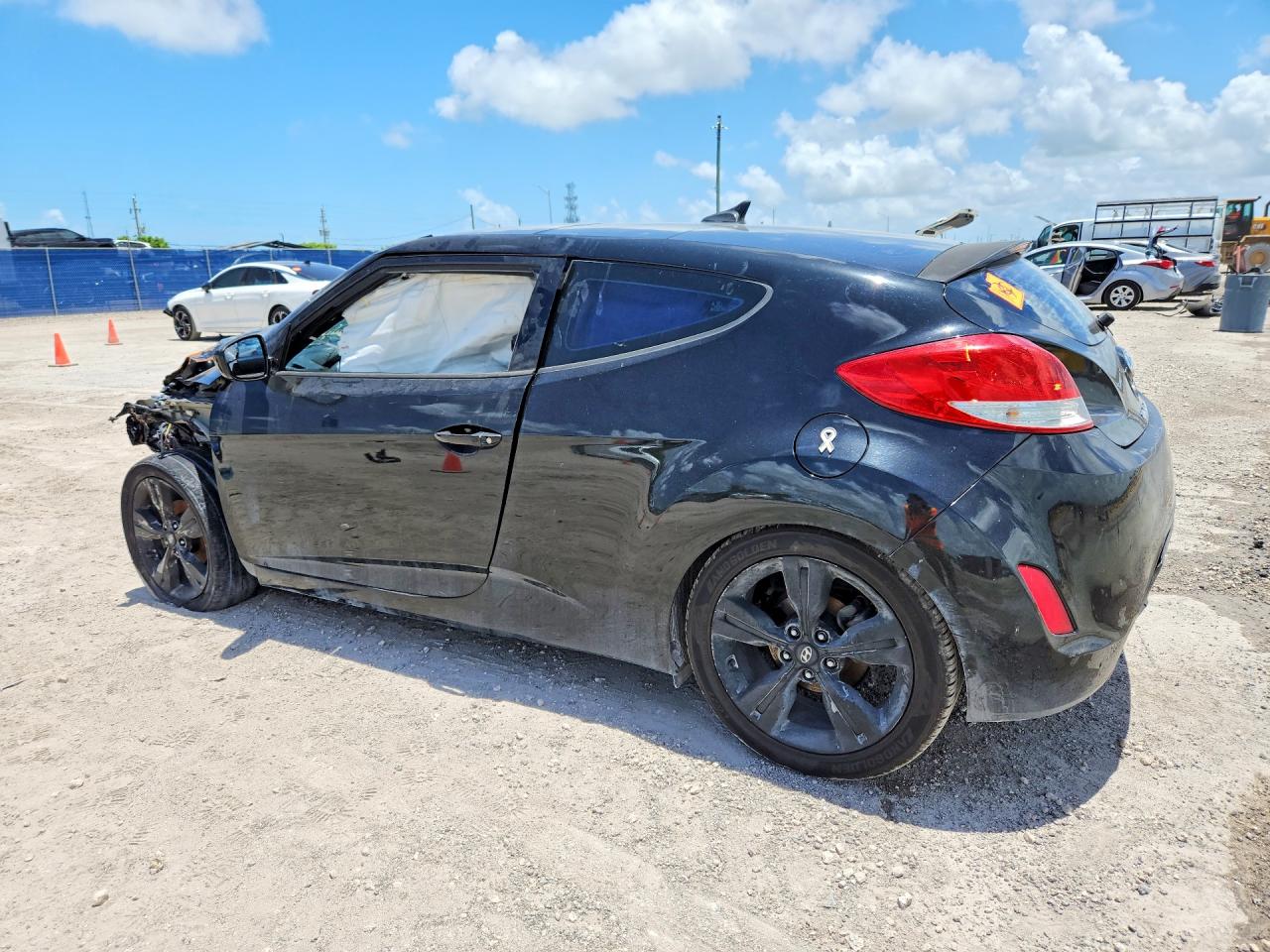2017 HYUNDAI VELOSTER VALUE EDITION — снимка 2